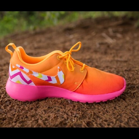 Nike Roshe Runs - Picture 4 of 5